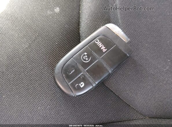 ZACCJABB5JPJ40486 2018 JEEP RENEGADE Silver Вид панелі приладів