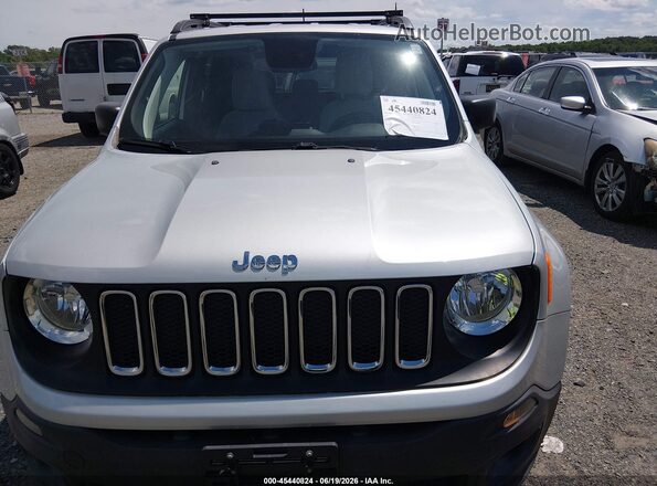 ZACCJABB7JPH23872 2018 JEEP RENEGADE Silver Սարքավորումների վահանակի տեսք