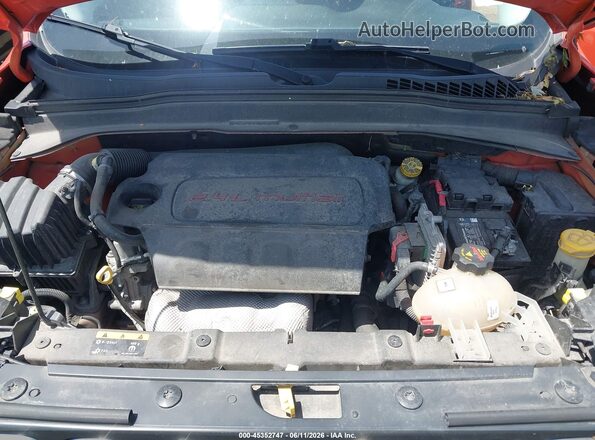ZACCJABB8HPE49074 2017 JEEP RENEGADE Orange Widok z tyłu
