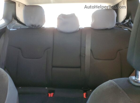 ZACCJABB8JPH48831 2018 JEEP RENEGADE Green Հետևի նստատեղերի տեսք