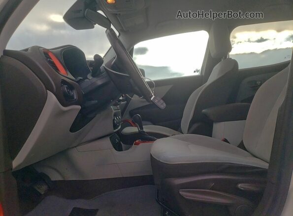 ZACCJABB9HPF76190 2017 JEEP RENEGADE Белый 
