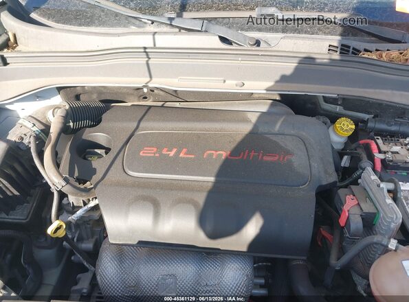 ZACCJABB9JPH78758 2018 JEEP RENEGADE White უკანა ხედი
