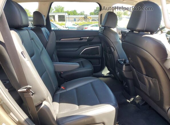 ZACCJBAB0HPG36770 2017 JEEP RENEGADE Silver Widok tylnych siedzeń