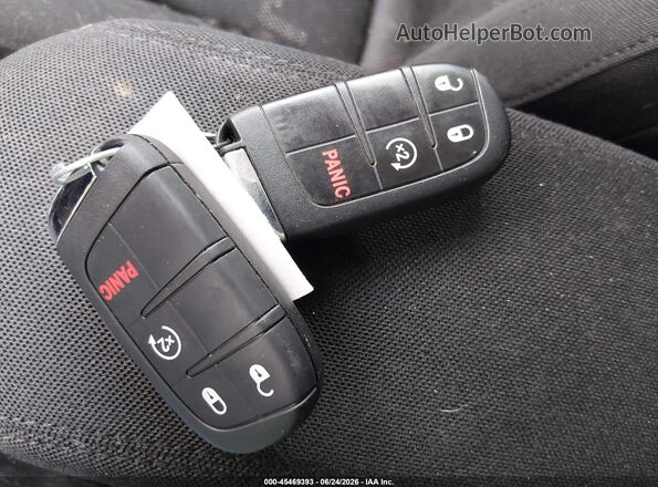 ZACCJBAB2HPG05018 2017 JEEP RENEGADE Gray Vista del salpicadero