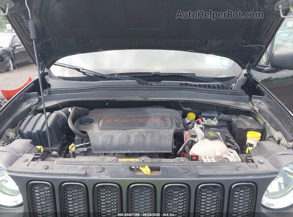 ZACCJBAB3JPH90413 2018 JEEP RENEGADE Black Հետևի տեսք