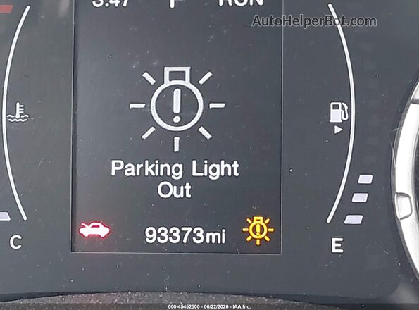 ZACCJBAB6JPH25605 2018 JEEP RENEGADE Серый 