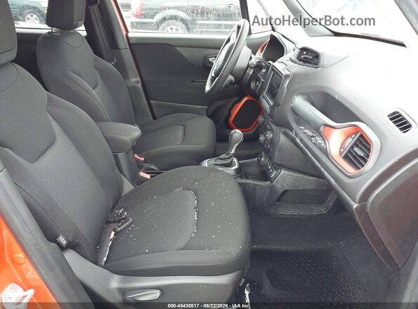 ZACCJBAB7JPH52974 2018 JEEP RENEGADE Оранжевый Вид салона спереди