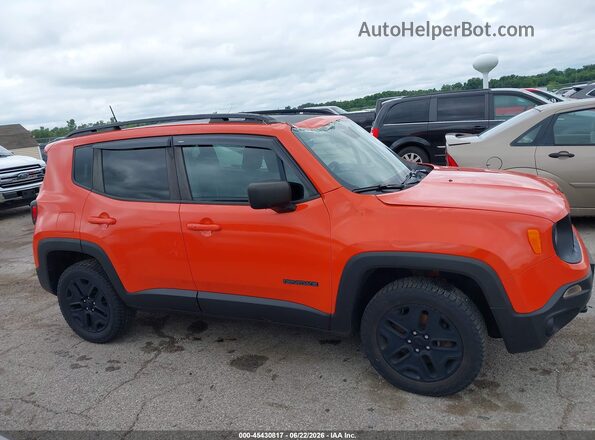 ZACCJBAB7JPH52974 2018 JEEP RENEGADE Оранжевый Вид задней части салона