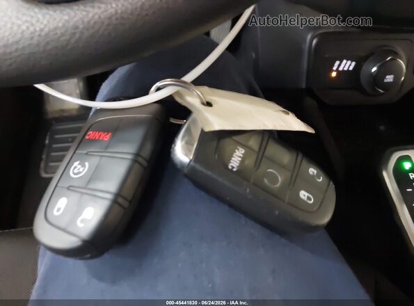 ZACCJBAB8JPH67970 2018 JEEP RENEGADE Silver Առջևի վահանակի տեսք
