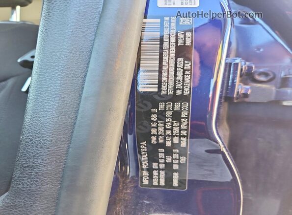 ZACCJBAB8JPJ02239 2018 JEEP RENEGADE Blue Vista del compartimento del motor