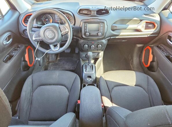ZACCJBAB8JPJ02239 2018 JEEP RENEGADE Blue Vista del salpicadero
