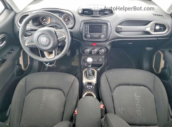 ZACCJBAH0HPF26399 2017 JEEP RENEGADE Серебряный Вид панели приборов