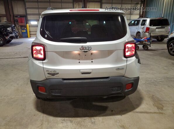 ZACCJBBB0JPH23251 2018 JEEP RENEGADE Silver 