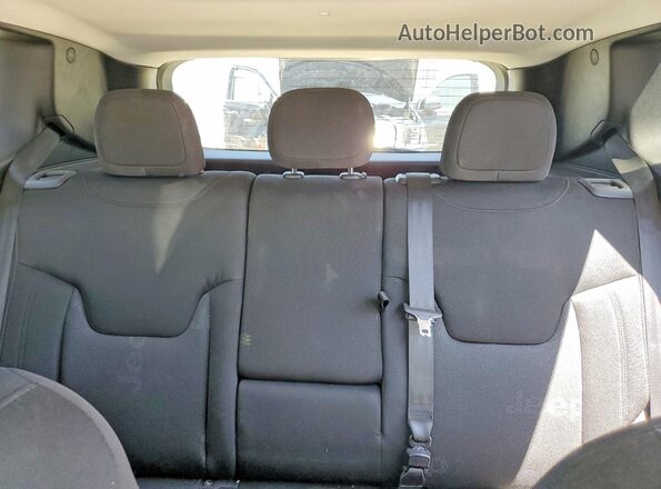 ZACCJBBB2HPE44071 2017 JEEP RENEGADE White Вид задніх сидінь