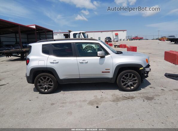 ZACCJBBTXGPD52746 2016 JEEP RENEGADE Silver Vista interior trasera