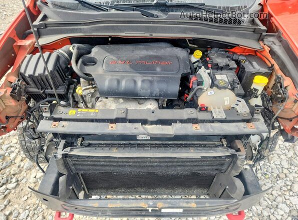 ZACCJBCB2HPF63902 2017 JEEP RENEGADE Orange Vista interior trasera