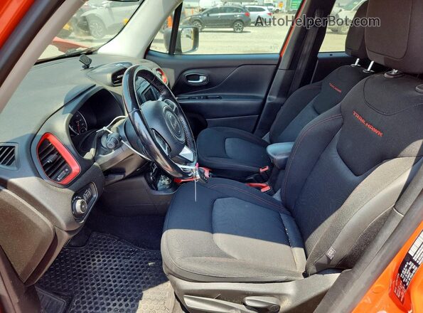 ZACCJBCB4HPF94777 2017 JEEP RENEGADE Оранжевый Вид салона спереди