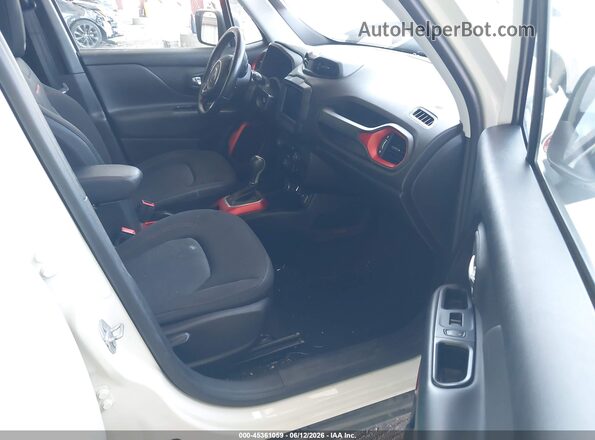 ZACCJBCB4JPH70121 2018 JEEP RENEGADE White Vista interior delantera