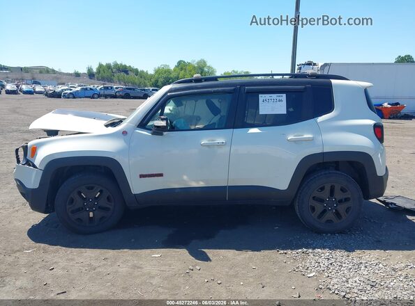ZACCJBCB5JPH10137 2018 JEEP RENEGADE White Սալոնի 360 աստիճան տեսք