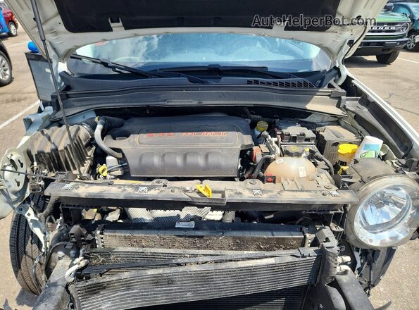 ZACCJBCB6HPF32183 2017 JEEP RENEGADE White Engine compartment view