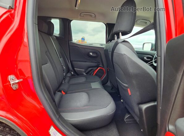 ZACCJBCB7HPE63004 2017 JEEP RENEGADE Red უკანა სავარძლების ხედი