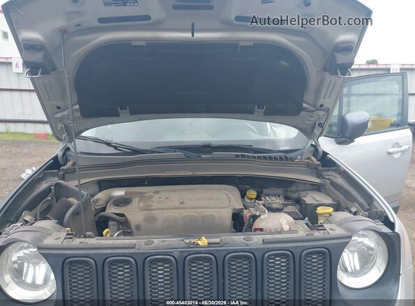 ZACCJBCT1GPD12862 2016 JEEP RENEGADE Silver Rear view
