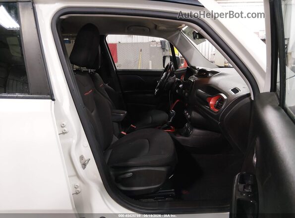 ZACCJBCT7GPD85833 2016 JEEP RENEGADE White Вид салону спереду