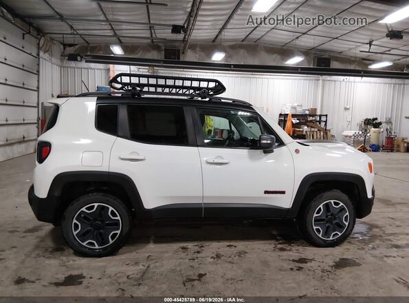 ZACCJBCT7GPD85833 2016 JEEP RENEGADE White Вид задньої частини салону