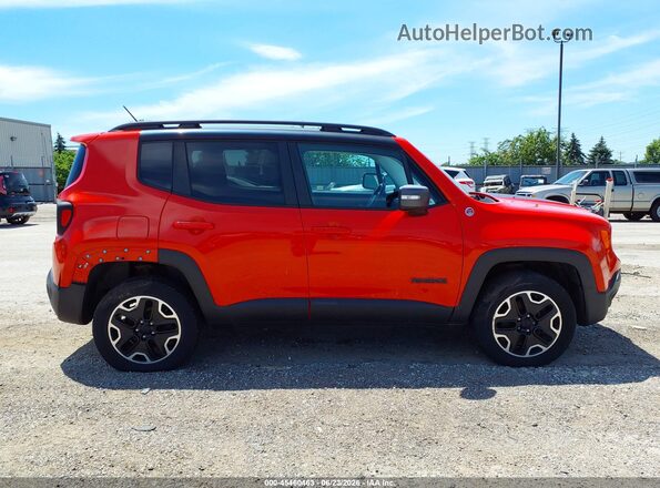 ZACCJBCT8GPD97912 2016 JEEP RENEGADE Red Vista interior trasera
