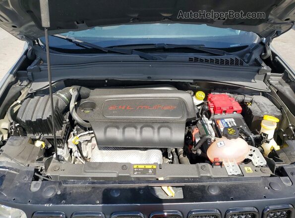 ZACNJAAB0LPL85970 2020 JEEP RENEGADE Gray Vista del compartimento del motor