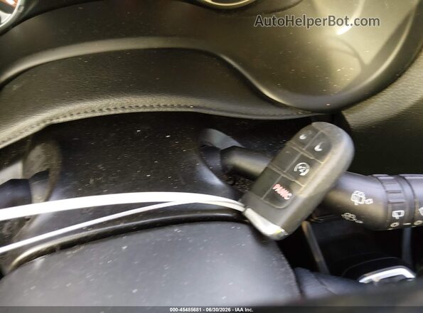 ZACNJABB3KPJ86862 2019 JEEP RENEGADE Red Widok deski rozdzielczej