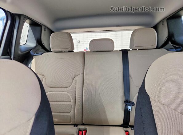 ZACNJABB8LPL04258 2020 JEEP RENEGADE White Հետևի նստատեղերի տեսք