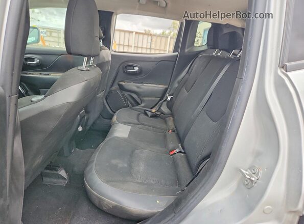ZACNJABB9KPK40410 2019 JEEP RENEGADE Silver უკანა სავარძლების ხედი