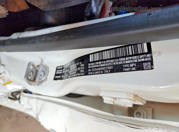 ZACNJABBXKPJ78581 2019 JEEP RENEGADE White 