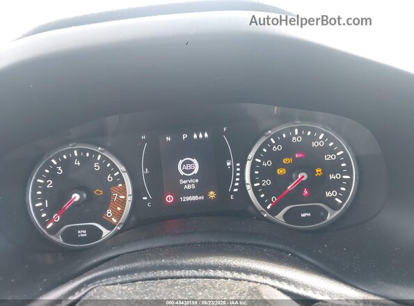 ZACNJABBXKPK84190 2019 JEEP RENEGADE Серебряный Вид задних сидений