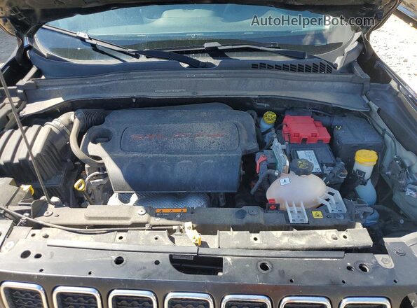 ZACNJBAB7LPL23925 2020 JEEP RENEGADE Black Widok wnętrza z tyłu