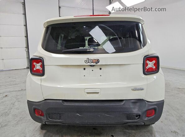 ZACNJCBB9MPN15983 2021 JEEP RENEGADE White Widok z tyłu