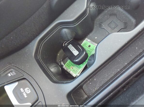 ZACNJDB10PPP18620 2023 JEEP RENEGADE Gray Vista del salpicadero