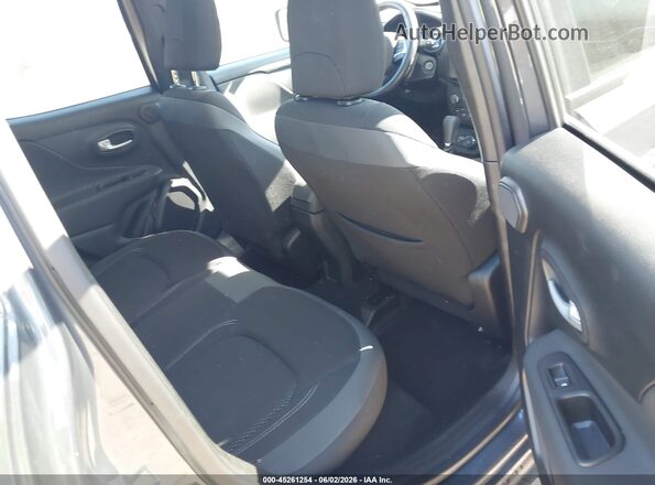 ZACNJDB10PPP18620 2023 JEEP RENEGADE Gray Vista de la etiqueta del VIN
