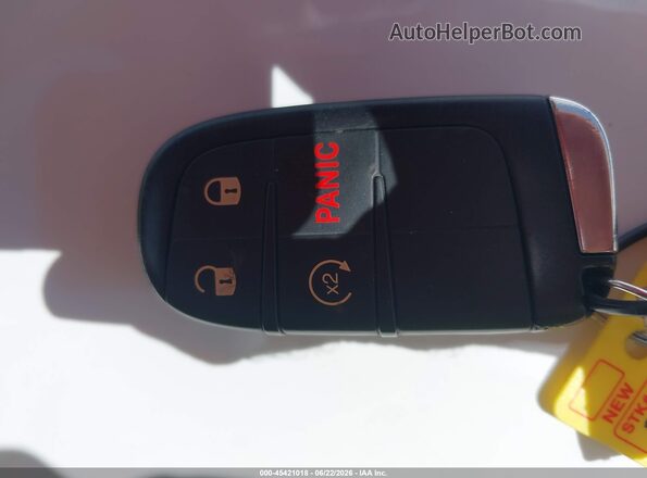 ZACNJDB12PPP69729 2023 JEEP RENEGADE Red Vista del salpicadero
