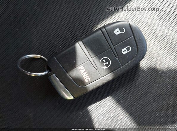 ZACNJDB13NPN52204 2022 JEEP RENEGADE White Widok deski rozdzielczej