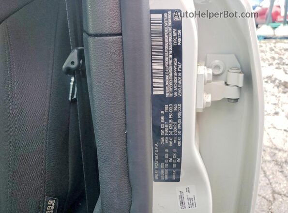 ZACNJDB18PPP19059 2023 JEEP RENEGADE White VIN կոդի պիտակի տեսք