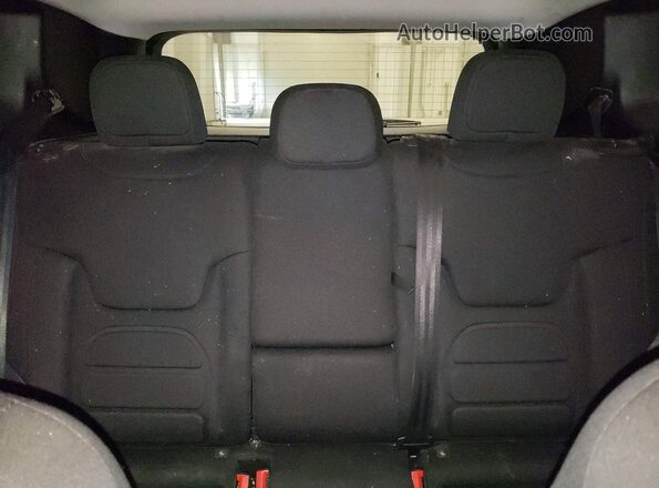 ZACNJDB19NPN87362 2022 JEEP RENEGADE Black Vista de los asientos traseros