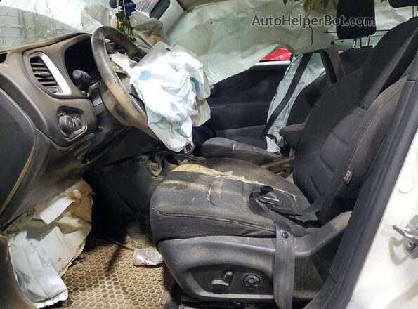 ZACNJDBB6MPM14163 2021 JEEP RENEGADE White Front interior view