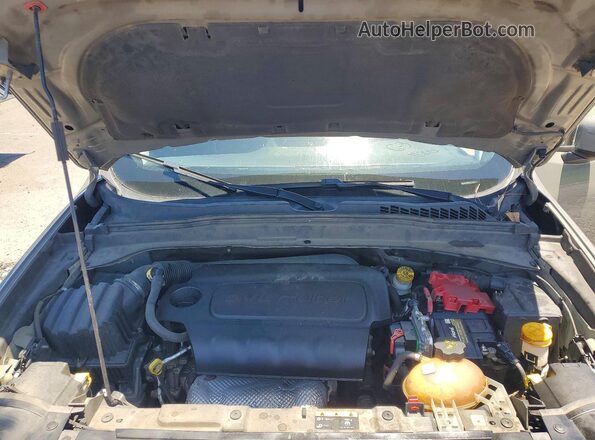 ZACNJDBB6MPM26362 2021 JEEP RENEGADE Gray Vista del compartimento del motor