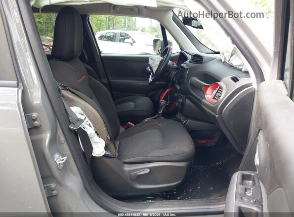 ZACNJDC14NPN47799 2022 JEEP RENEGADE Gray Front interior view