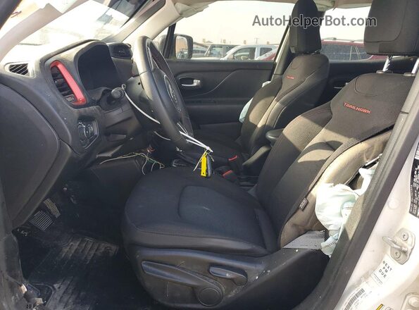 ZACNJDC15PPP71747 2023 JEEP RENEGADE Белый 