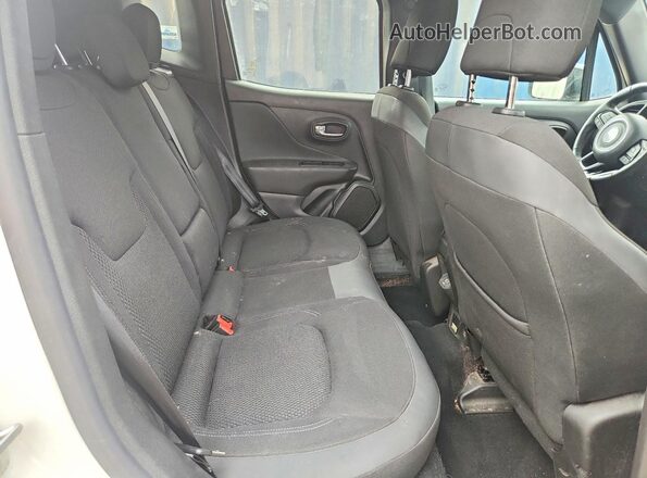 ZACNJDE19NPP01128 2022 JEEP RENEGADE White Widok wnętrza z tyłu