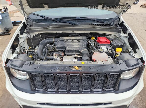 ZACNJDE19NPP01128 2022 JEEP RENEGADE White Widok komory silnika