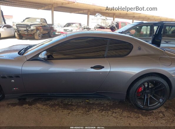 ZAM45VLA2G0175134 2016 MASERATI GRANTURISM Gray Rear interior view
